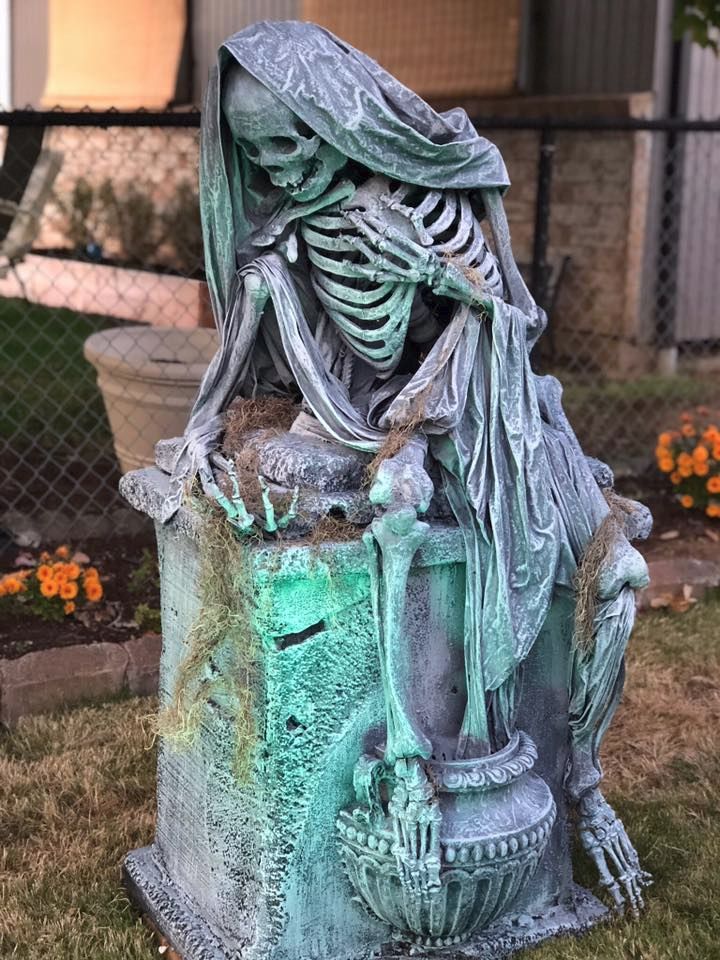 Make Your Own Halloween Tombstones